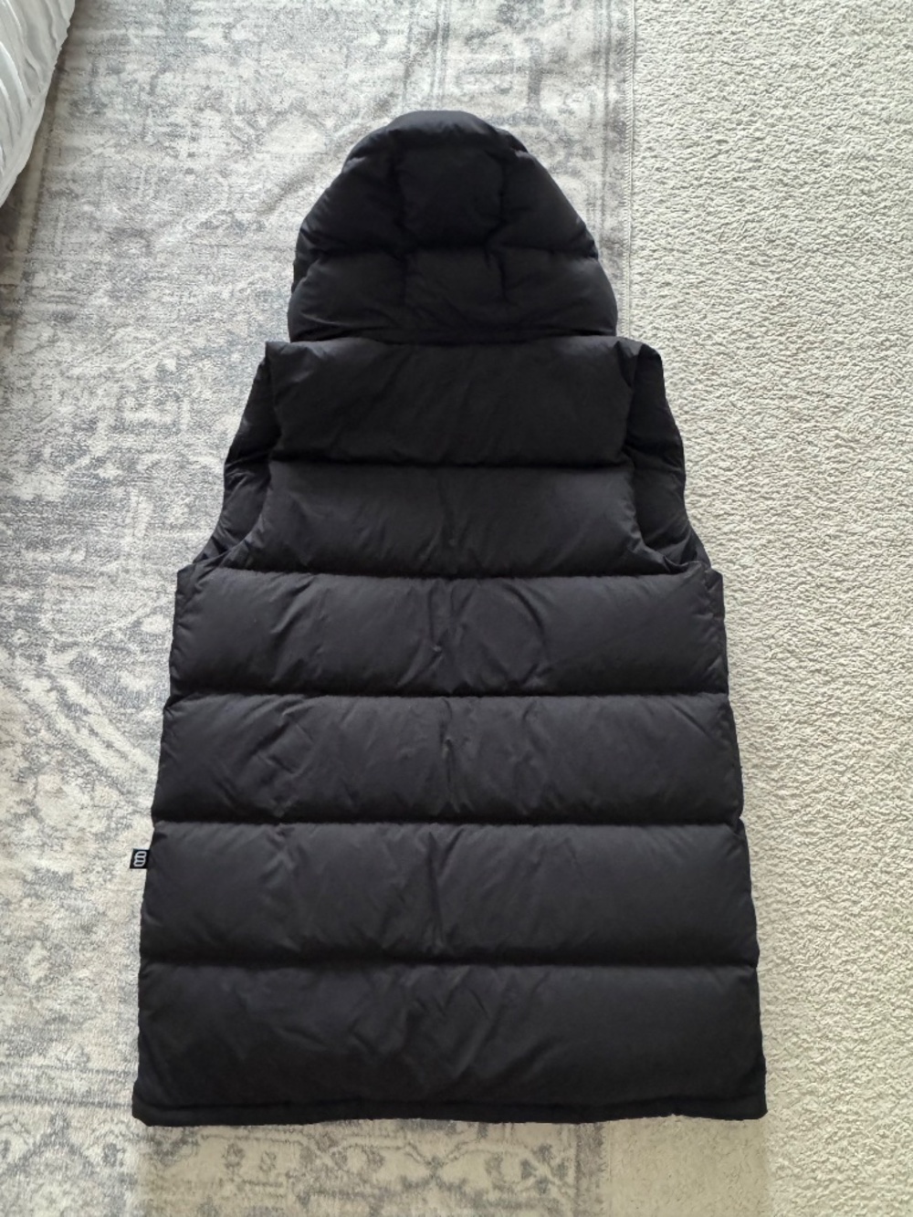 Aritzia The Super Puff Mid Vest Black - Picture 3 of 4